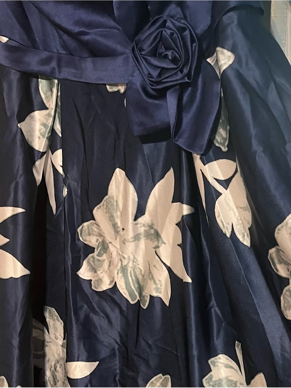 New Size 20W Navy Floral Evening Gown - Picture 3 of 8
